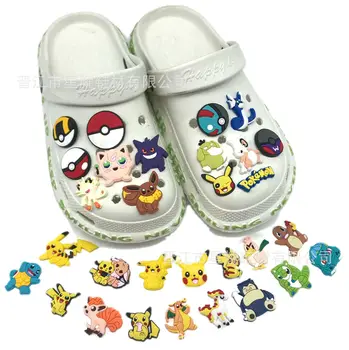 1 Adet Pokemon PVC Ayakkabı Crocs Toka Aksesuarları Pikachu DIY Karikatür Hayvanlar Ayakkabı Dekorasyon Çocuklar için Croc Takılar Çocuklar Parti Hediye