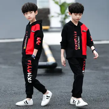 2021 Yeni Erkek Giysileri İlkbahar / sonbahar Kore Tarzı kapüşonlu süveter İki parçalı Set çocuk Erkek Takım Elbise