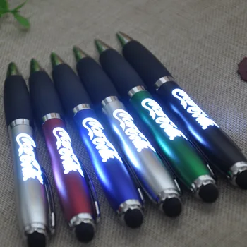 Kişiselleştirilmiş Kalemler 3 İn1 Stylus Tükenmez Kalem led ışık Up Renkli Parlaklık El Feneri İle Telefonları dokunmatik ekran kalemi Kap Oem Logosu