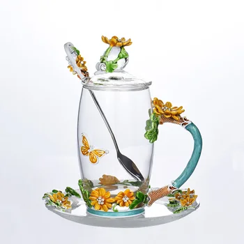 Yaratıcı Sarı Papatya Emaye Kristal Kupa çay bardağı Kahve Kupa Kelebek Papatya Boyalı Çiçek su bardakları Şeffaf Cam Kaşık ile